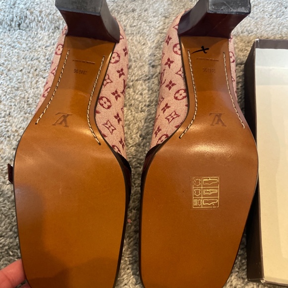 Louis Vuitton pump size 36.5 - Picture 4 of 15
